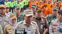 Pemkot Jakarta Timur Tuntaskan Penertiban Bangunan di TPU Kebon Nanas