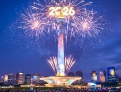 Libur Tahun Baru, Pengunjung Monas Naik Signifikan