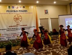 Tarian Salaka Domas Jadi Simbol Persatuan di Pelantikan AMKI Karawang