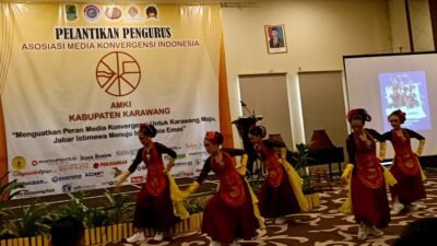 Tarian Nusantara Jadi Simbol Persatuan di Pelantikan AMKI Karawang