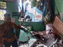 Plt Kadis Pendidikan Asahan Tinjau Sekolah Hancur Ditabrak Bus Antar Kota