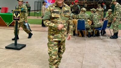 Tak Hanya Menulis, Direktur UKW PWI Jajal Senjata Kopassus