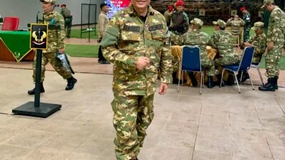 Tak Hanya Menulis, Direktur UKW PWI Jajal Senjata Kopassus