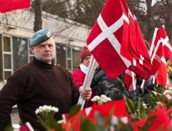 Veteran Denmark Gelar Aksi Diam di Depan Kedubes AS