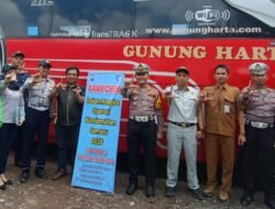Ops Keselamatan Semeru 2026, Satlantas Polres Kediri Kota Lakukan Ramp Check dan Tes Kesehatan Sopir Bus