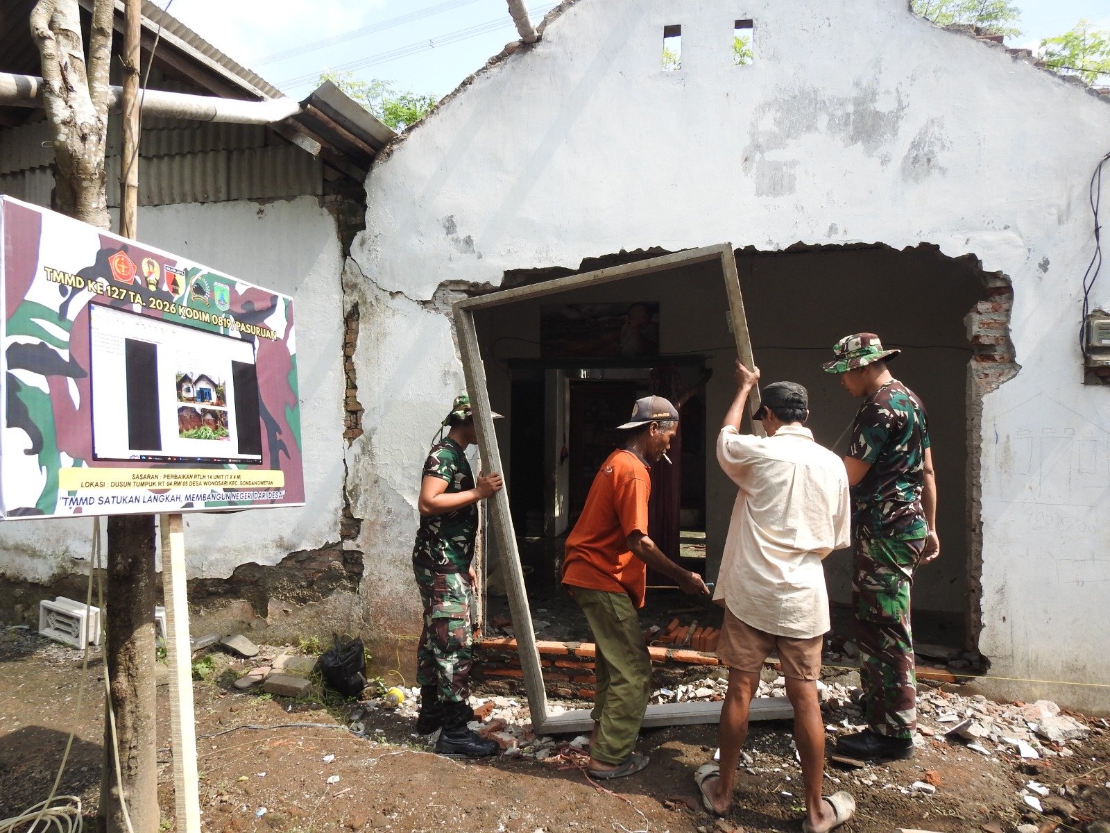 pengerjaan Rumah Tidak Layak Huni (RTLH) milik Bapak Saiful yang berlokasi di Dusun Tumpuk