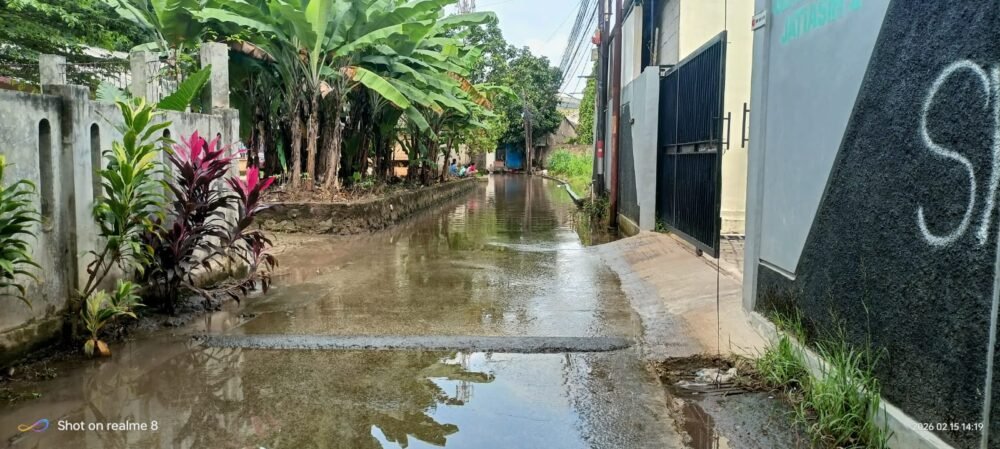 Sebulan Terendam, Warga RW 11 Jatiluhur Pertanyakan Keseriusan Pemkot Bekasi