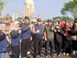 Minggu Pagi Ketua DPRD Sidoarjo: Jalan Kaki, Sapa Warga, Cicipi UMKM di CFD