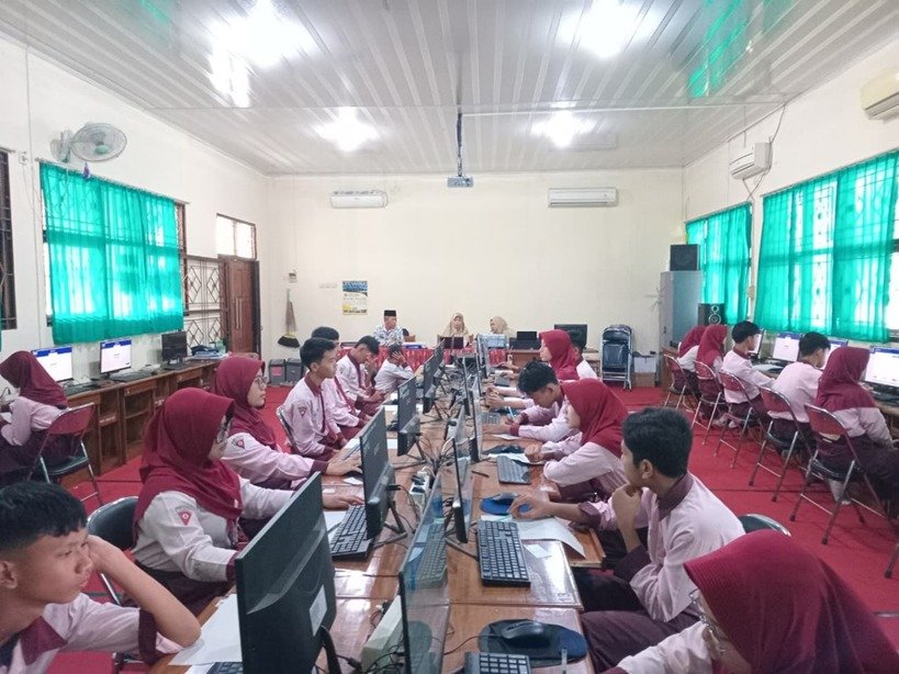 kegiatan Simulasi Tes Kemampuan Akademik (TKA) sebagai bentuk persiapan menghadapi asesmen akademik