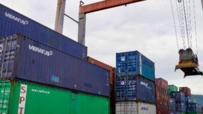 IPC TPK Tambah Reach Stacker, Perkuat Layanan Peti Kemas Teluk Bayur