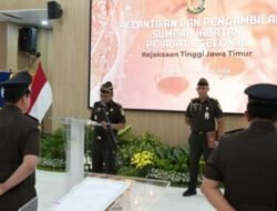 Kajati Jatim Lantik 5 Kajari Baru, Tekankan Integritas Kepemimpinan