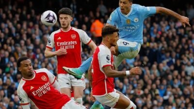 Klasemen Liga Inggris: Arsenal Bertahan di Puncak, Persaingan Empat Besar Makin Ketat