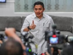 Seskab Teddy Tegaskan Program MBG Tak Ganggu Anggaran Pendidikan