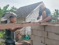 Di Antara Bata dan Doa, TMMD ke-127 Menguatkan Asa Keluarga Yusron