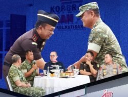 Kajati Jatim dampingi Wakil Panglima TNI Tinjau KDKMP Kutisari