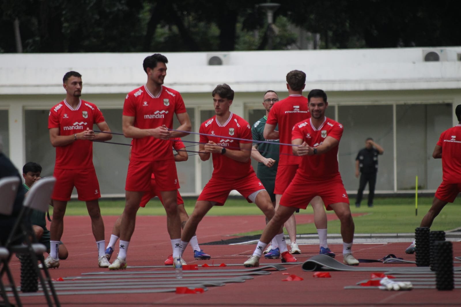 Timnas Indonesia resmi menggelar latihan perdana sebagai bagian dari persiapan menghadapi FIFA Series 2026. (Foto: MAK).