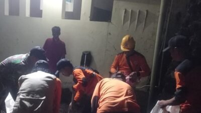 Sigap Tanggap Bencana, Babinsa Prigen Turun Langsung ke Lokasi Tanah Longsor