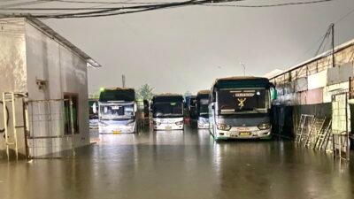 Banjir Kembali Landa Kota Bekasi Pasca Diguyur Hujan Sejak Sabtu Malam