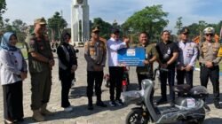 Bupati Sidoarjo Apresiasi Bantuan Sepeda Listrik untuk Operasional Satpol PP