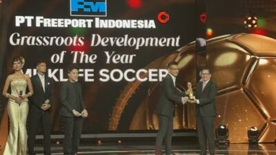 Program pembinaan sepak bola usia dini, MilkLife Soccer Challenge, meraih penghargaan Grassroots Development Program of The Year dalam ajang PSSI Awards 2026 yang digelar di Jakarta, Sabtu (28/3/2026). (Foto: MLSC).