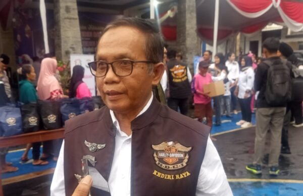 HDCI Kediri Raya Gandeng Polres Kediri Kota Tebar Bansos dan 1.000 Takjil Ramadan