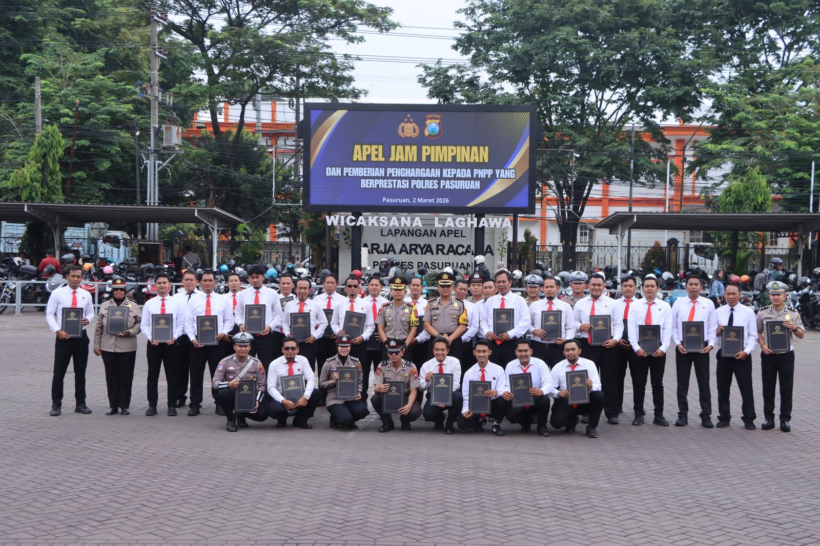 penghargaan kepada Pegawai Negeri pada Polri (PNPP) berprestasi