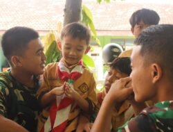 Satgas TMMD Kodim Kediri Jalin Keakraban dengan Pelajar Madrasah