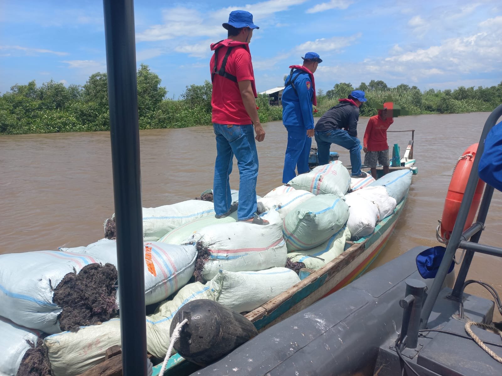 patroli perairan guna menjaga keamanan dan ketertiban di wilayah pesisir Kabupaten Sidoarjo
