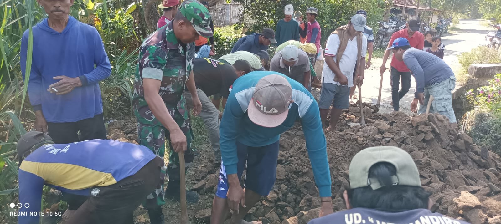 kegiatan karya bakti Jumat Bersih