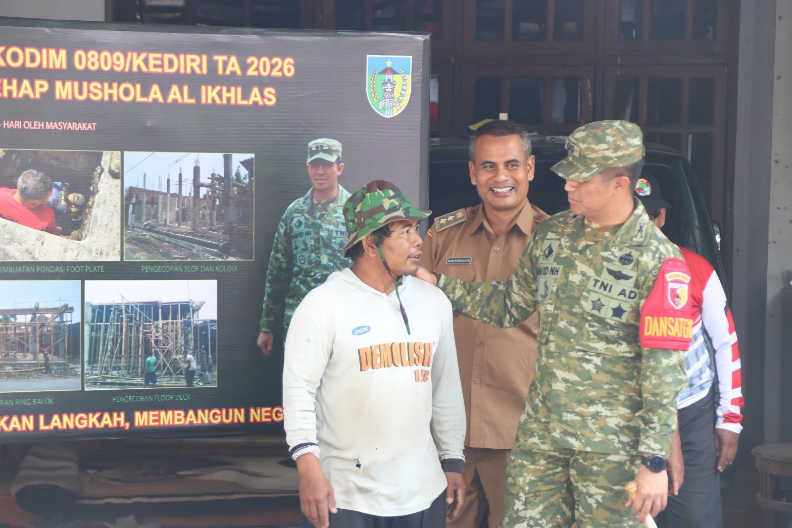 menyapa dan berdialog