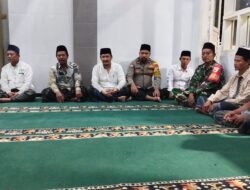 Babinsa Desa Budugsidorejo Laksanakan Tarling Bersama Tiga Pilar untuk Pererat Silaturahmi dengan Warga