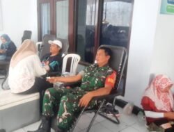 Babinsa Koramil 0814-01/Jombang Ikuti Donor Darah di Bulan Suci Ramadan