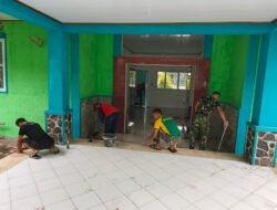 Dari Noda Cat ke Lantai Mengkilap, Dedikasi TMMD Kodim Pasuruan untuk Generasi Muda