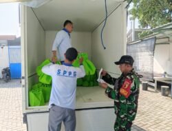 Babinsa Koramil 0814/05 Perak Laksanakan Pendampingan dan Pengawasan Pembagian MBG