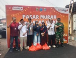 Koramil Wonoasih Melakukan Pendampingan Dan Pengawalan Gerakan Pasar Murah Dan Bazar Ramadan