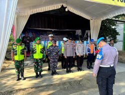 TNI-Polri Bersama Instansi Terkait Amankan Pos Pam Idul Fitri di Pertigaan JLS Besuki