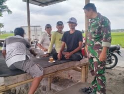 Babinsa Koramil 0814/01 Jombang Melaksanakan Kegiatan Komsos Guna Mewujudkan Keakraban Dengan Warga Binaan