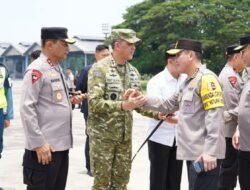 Kapolri Tinjau Terminal Purabaya Didampingi Pangdam V/Brawijaya Pastikan Keamanan Mudik Lebaran dan Kesiapan Transportasi Nasional