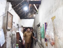 Bupati Sidoarjo Pastikan Perbaikan Rumah Warga Terdampak Puting Beliung di Sedati