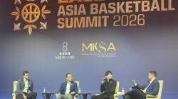 Direktur Utama Indonesian Basketball League (IBL), Junas Miradiarsyah, memaparkan perkembangan signifikan ekosistem bola basket nasional dalam ajang EASL Asia Basketball Summit 2026. (Foto: IBL).