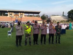 Kodim Probolinggo Melalui Danpos Mayangan Mengawal dan Mengamankan Pelaksanaan Sholat Idul Fitri Warga Muhammadiyah