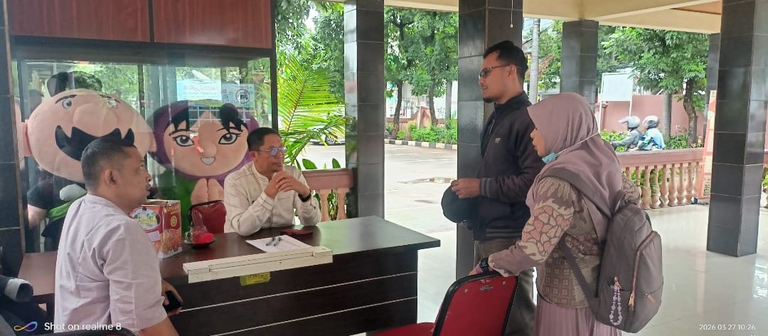 Camat Pondok Gede, Zainal Abidin