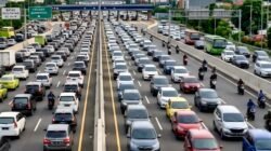 Ratusan Ribu Kendaraan Tinggalkan Jakarta, Total Pemudik Diprediksi Capai 3,5 Juta