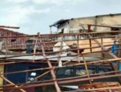 Puting Beliung Terjang Dua Kecamatan di Cirebon, Ratusan Rumah Warga Rusak