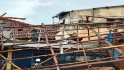 Puting Beliung Terjang Dua Kecamatan di Cirebon, Ratusan Rumah Warga Rusak