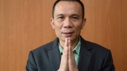 Datangi Rumah Jokowi di Solo, Rismon Sianipar Minta Maaf Terkait Polemik Ijazah