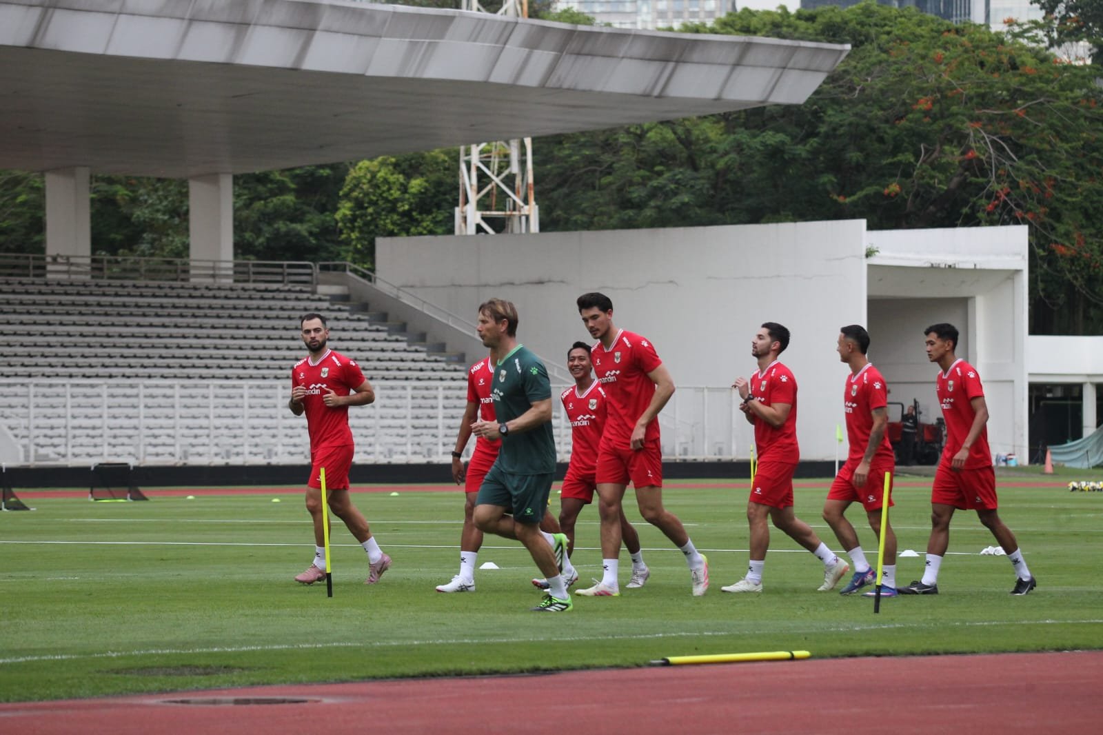 Timnas Indonesia resmi menggelar latihan perdana sebagai bagian dari persiapan menghadapi FIFA Series 2026. (Foto: MAK).
