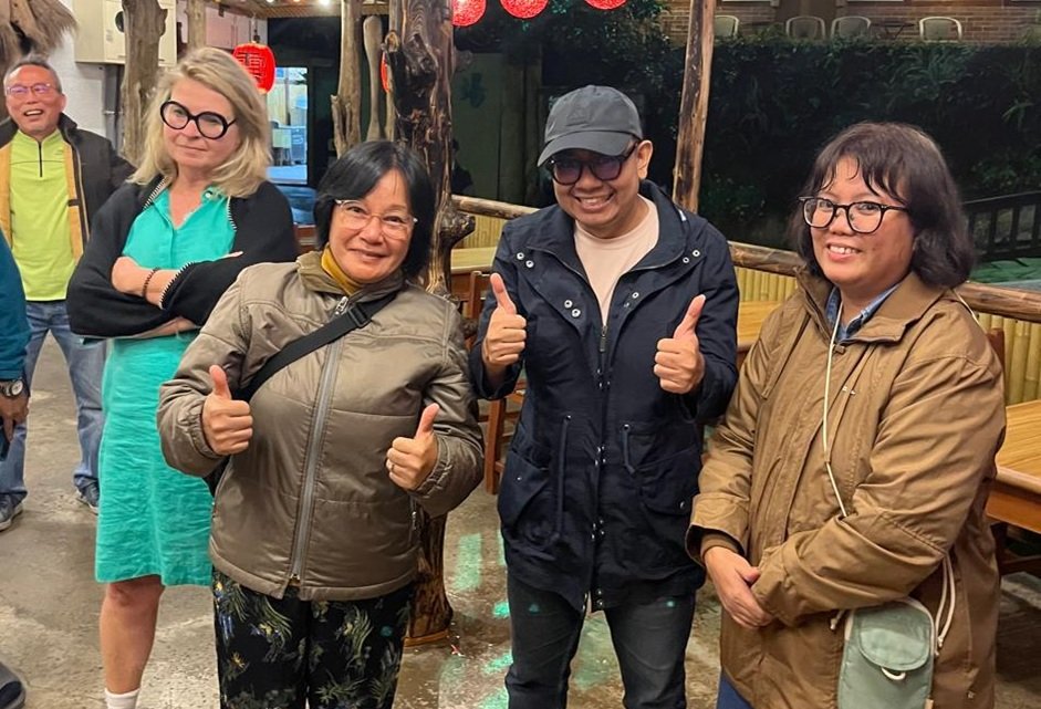 Saat Penat Tersapu Kabut Pegunungan Alishan dan Hangatnya Teh Oolong Taiwan