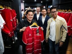 Erick Thohir Bangga Jersey Timnas Indonesia Bermotif Batik