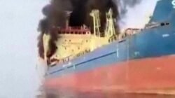 Nekat Lewat Zona Merah, Kapal Tanker Karam di Selat Hormuz
